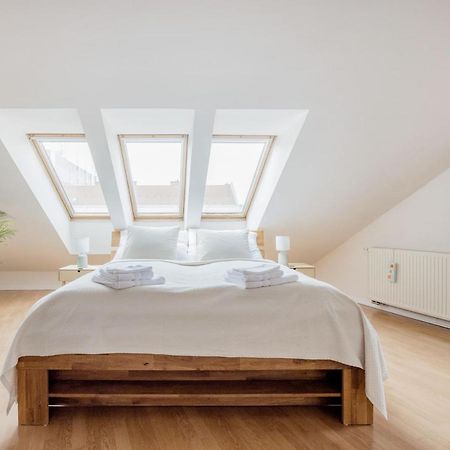 Bright And Spacious Penthouse W/ Terrace & Parking Budapest Esterno foto