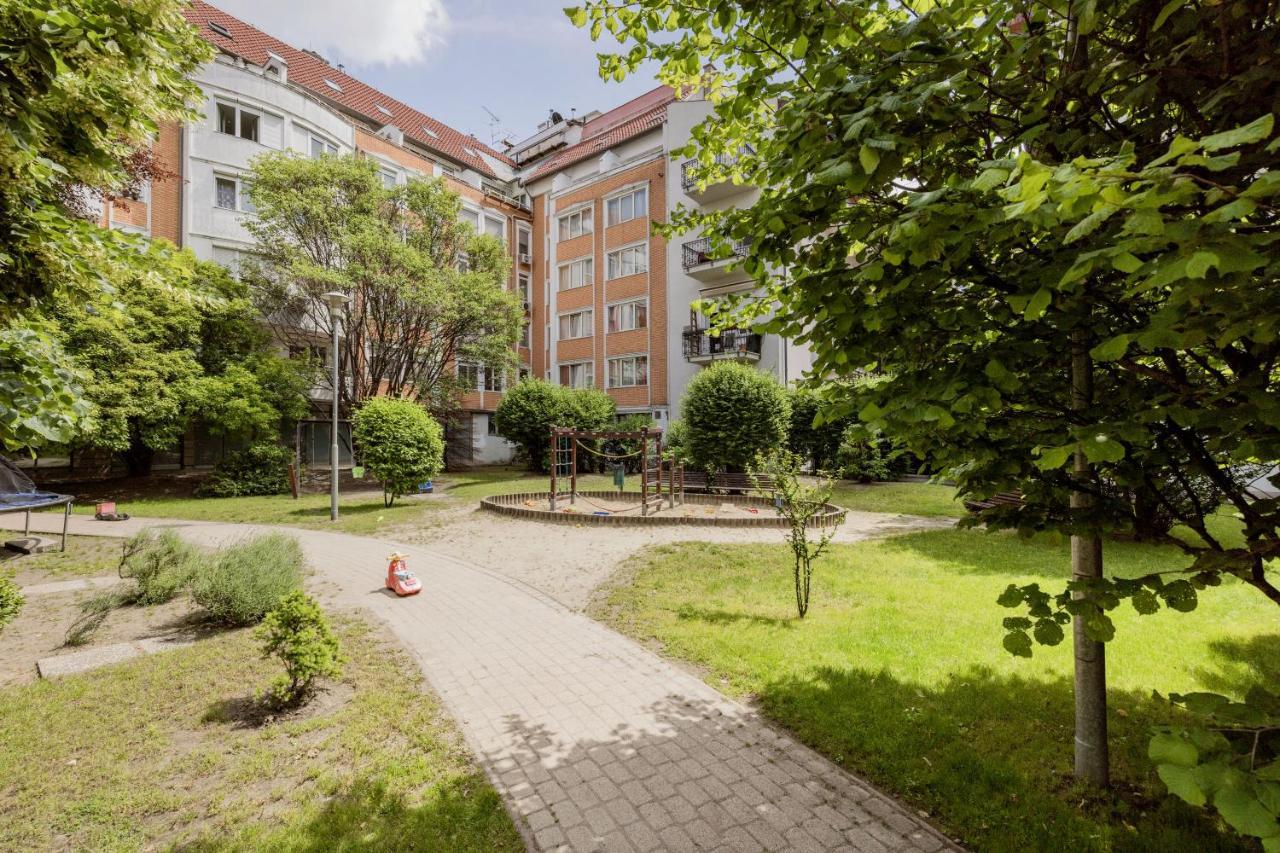 Bright And Spacious Penthouse W/ Terrace & Parking Budapest Esterno foto